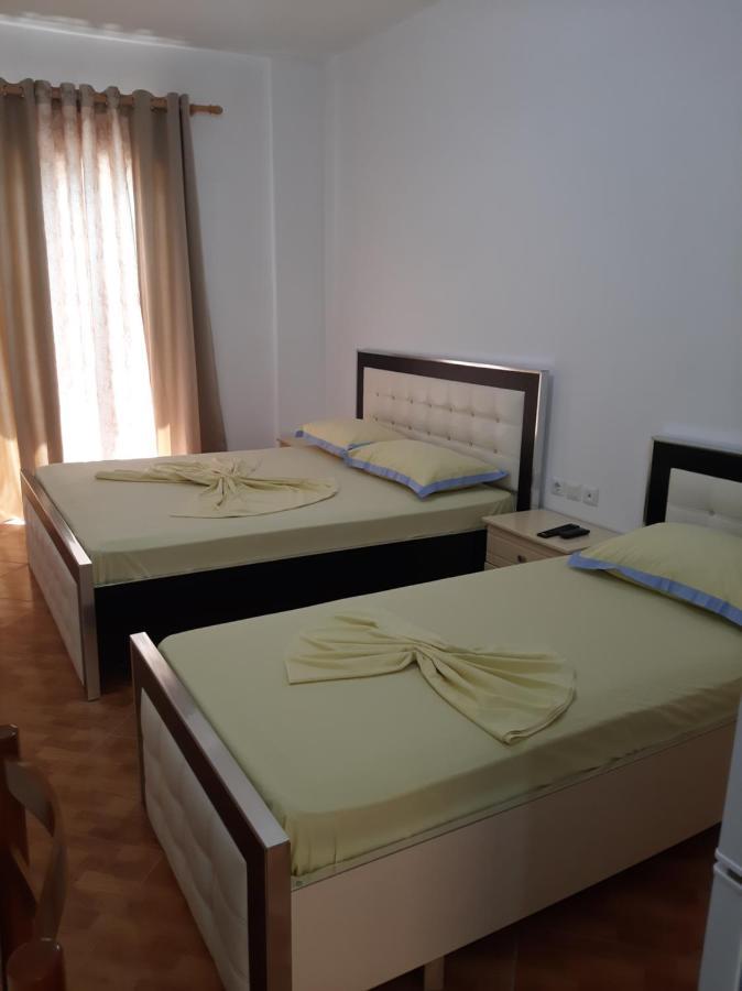 Bed and Breakfast Rock Star-Pllakat Саранда Экстерьер фото