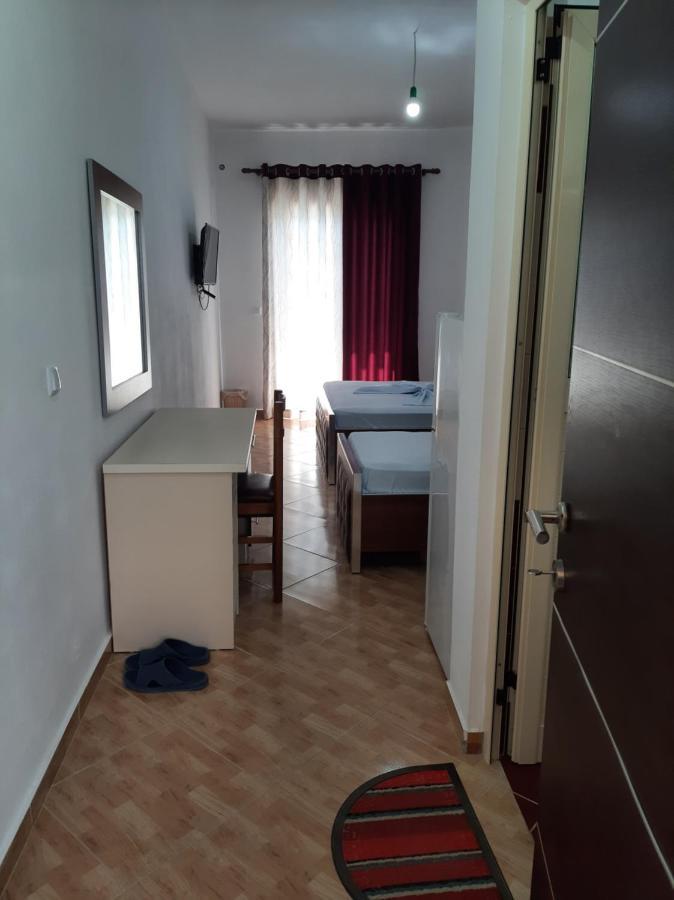 Bed and Breakfast Rock Star-Pllakat Саранда Экстерьер фото
