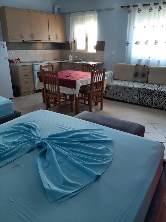 Bed and Breakfast Rock Star-Pllakat Саранда Экстерьер фото