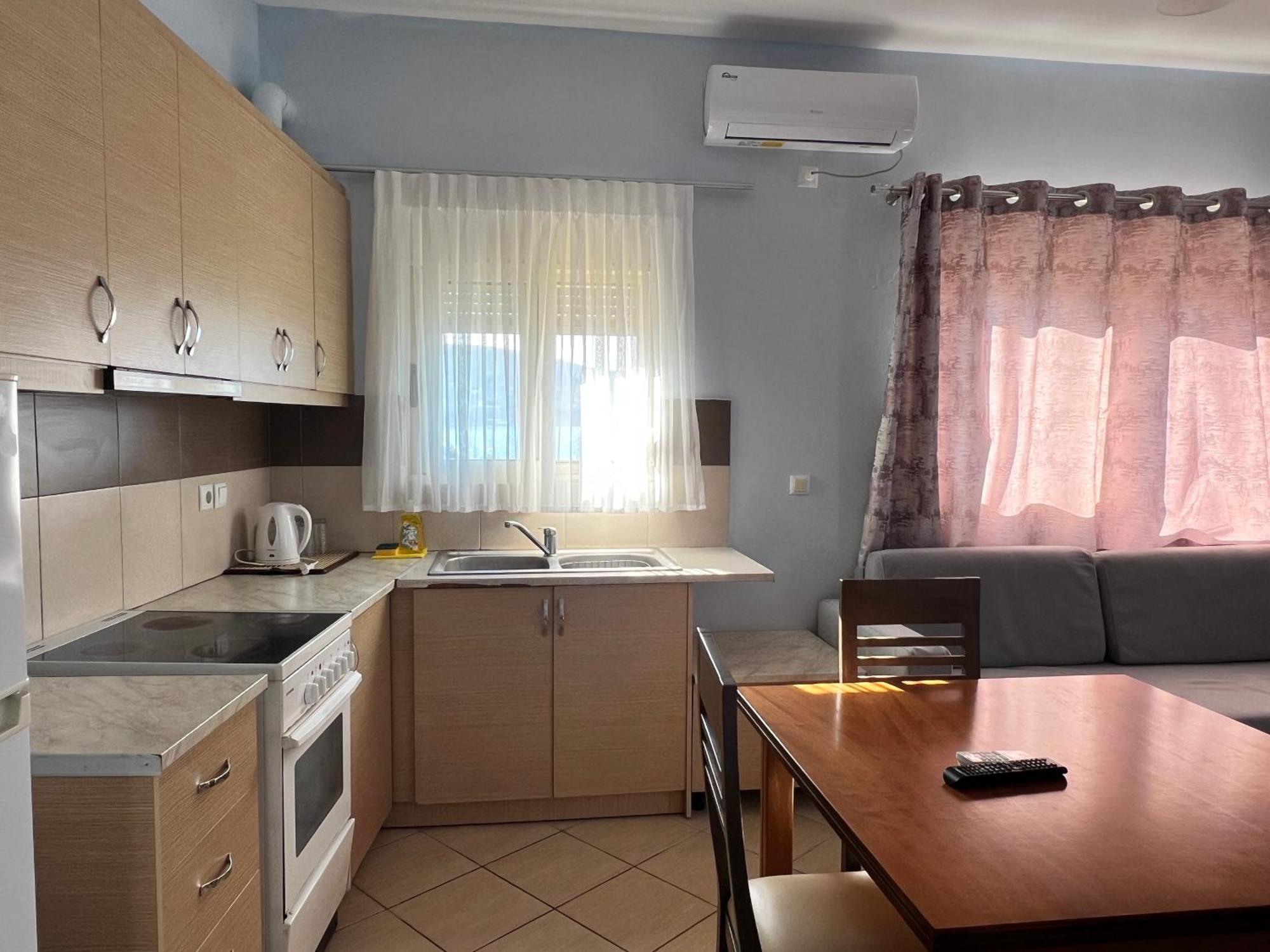 Bed and Breakfast Rock Star-Pllakat Саранда Экстерьер фото